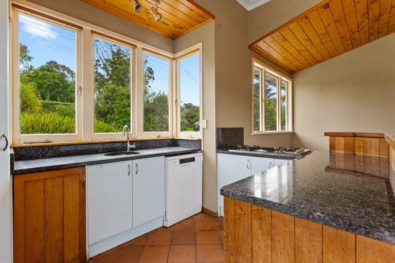 Photo of property in 218 Annandale Road, Kumeu, 0782