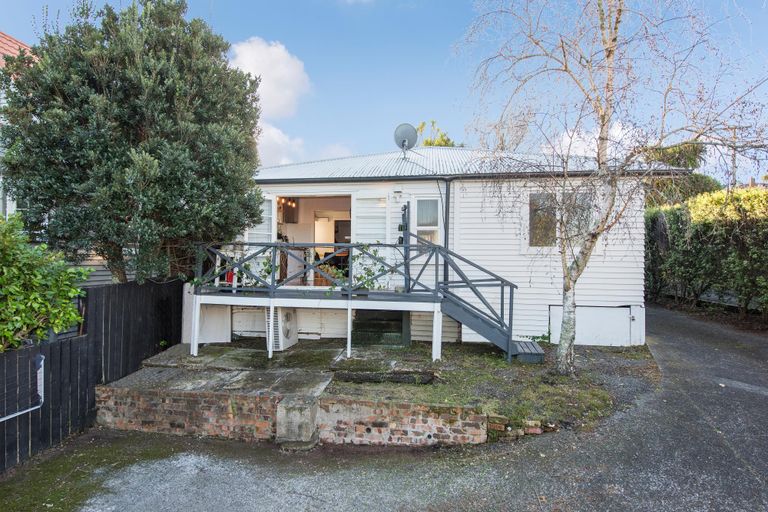 Photo of property in 12 Sefton Avenue, Grey Lynn, Auckland, 1021