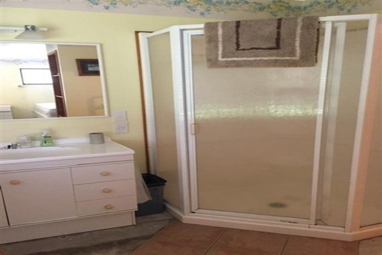 Photo of property in 155 Rockell Road, Whananaki, Hikurangi, 0181