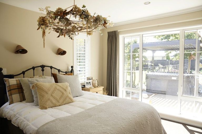 Photo of property in 15 Ormandy Court, Amberley, 7410