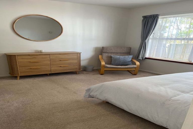 Photo of property in 1/315 Rangatira Road, Beach Haven, Auckland, 0626