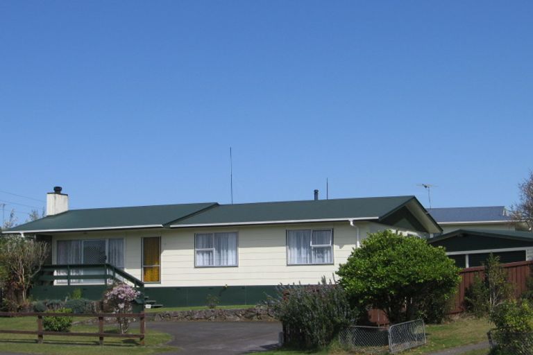 Photo of property in 49 Gem Street, Pukehangi, Rotorua, 3015