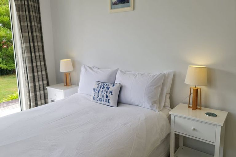 Photo of property in 221 Patons Rock Road, Patons Rock, Takaka, 7182