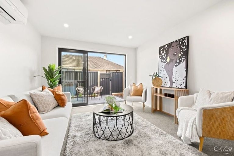 Photo of property in 22c Palmer Crescent, Silverstream, Upper Hutt, 5019