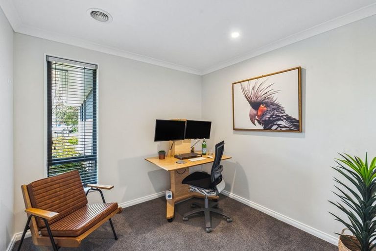 Photo of property in 11 Taranui Way, Paraparaumu Beach, Paraparaumu, 5032