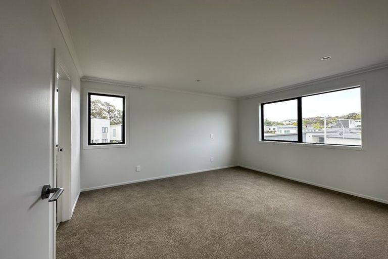 Photo of property in 14 Breakwater Way, Whitby, Porirua, 5024