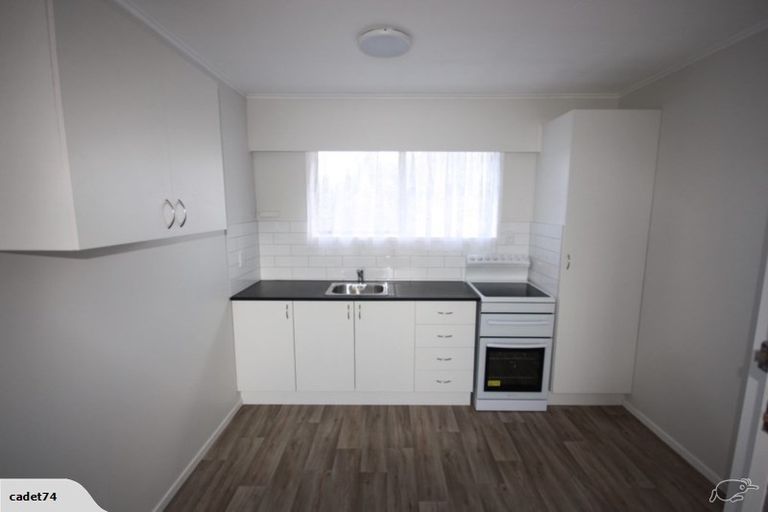 Photo of property in 64a Clayburn Road, Glen Eden, Auckland, 0602