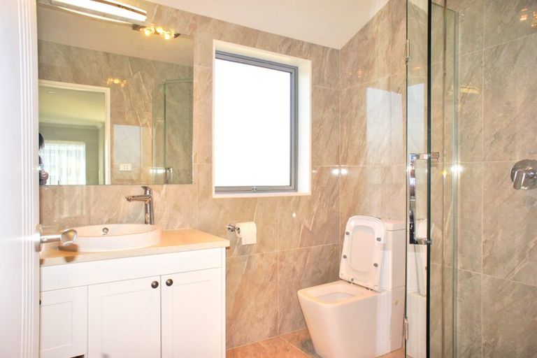 Photo of property in 39d Point View Drive, East Tamaki Heights, Auckland, 2016