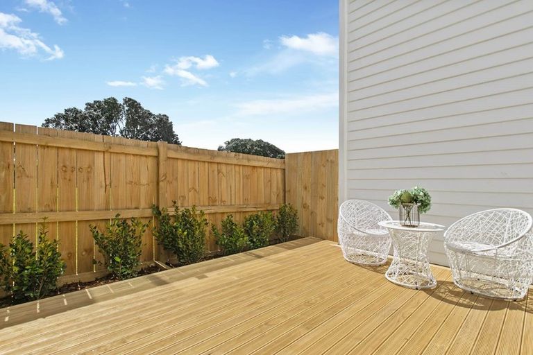 Photo of property in 5b Kahu Road, Paremata, Porirua, 5024