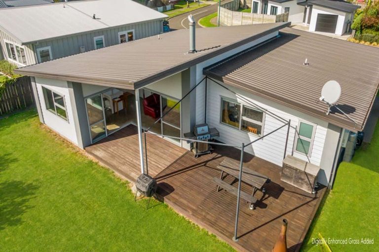Photo of property in 10 Tuamotu Park, Wainui, Gisborne, 4010