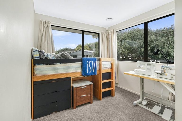 Photo of property in 86 Oakfield Crescent, Pukete, Hamilton, 3200