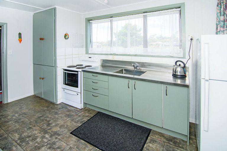 Photo of property in 30 Bridge Street, Eketahuna, 4900