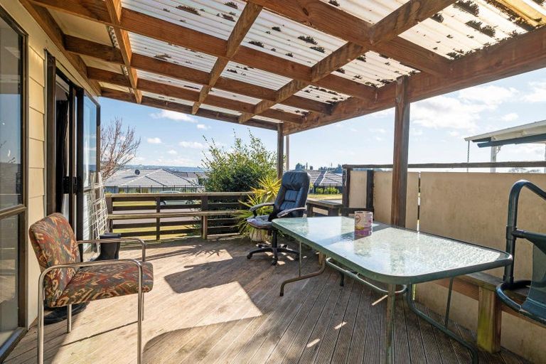 Photo of property in 17 Owhatiura Drive, Lynmore, Rotorua, 3010