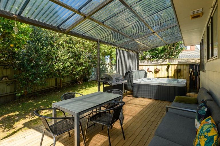 Photo of property in 57 Welcome Bay Road, Welcome Bay, Tauranga, 3112