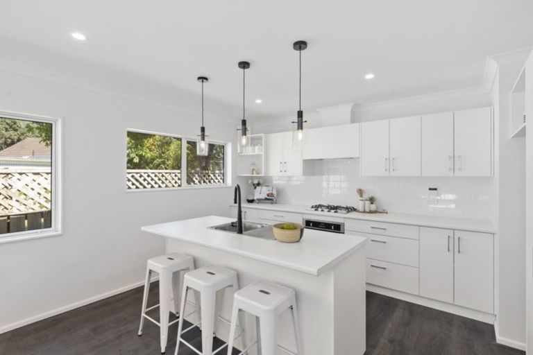 Photo of property in 38a Cambridge Terrace, Waiwhetu, Lower Hutt, 5010