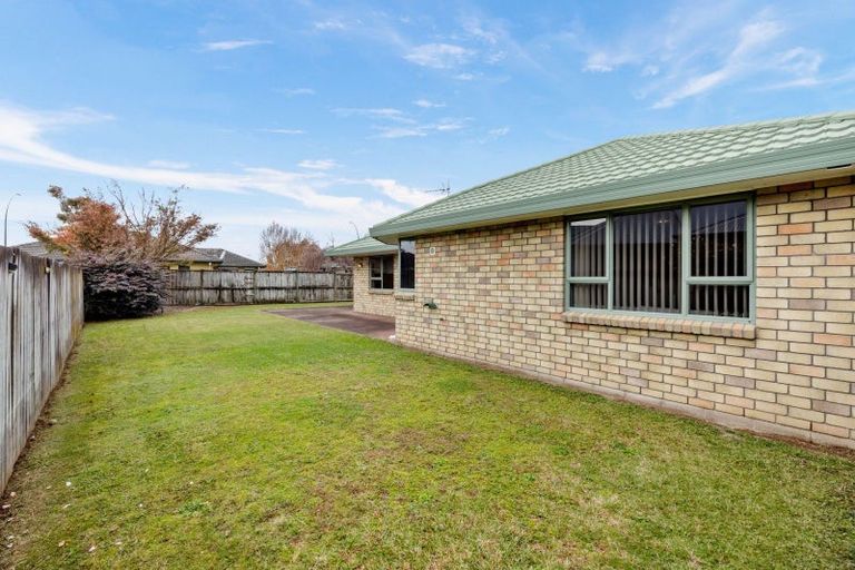 Photo of property in 12 Greenough Place, Rototuna, Hamilton, 3210