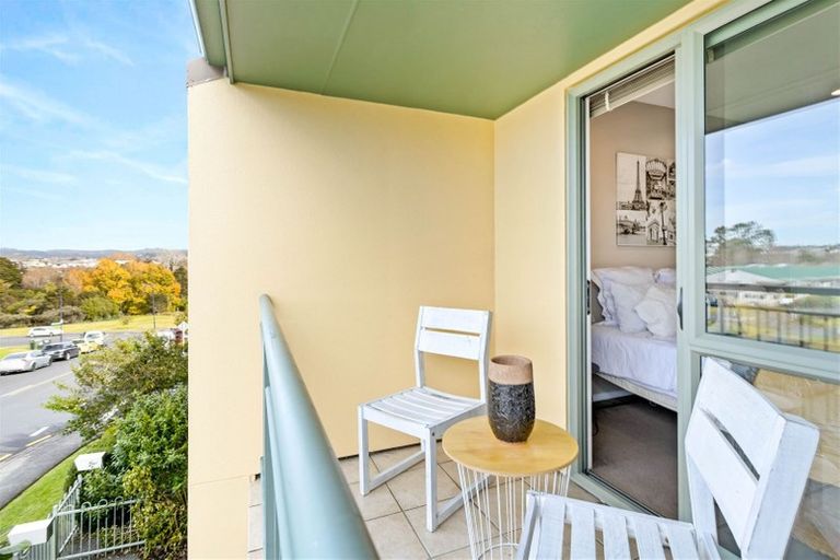 Photo of property in 7 Mt Lebanon Lane, Henderson, Auckland, 0612