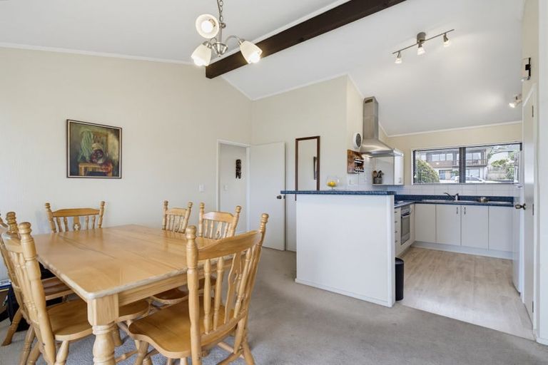 Photo of property in 42 Polkinghorne Drive, Manly, Whangaparaoa, 0930
