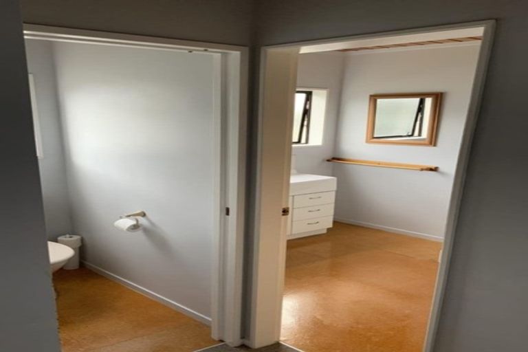 Photo of property in 132 Karewa Parade, Papamoa Beach, Papamoa, 3118