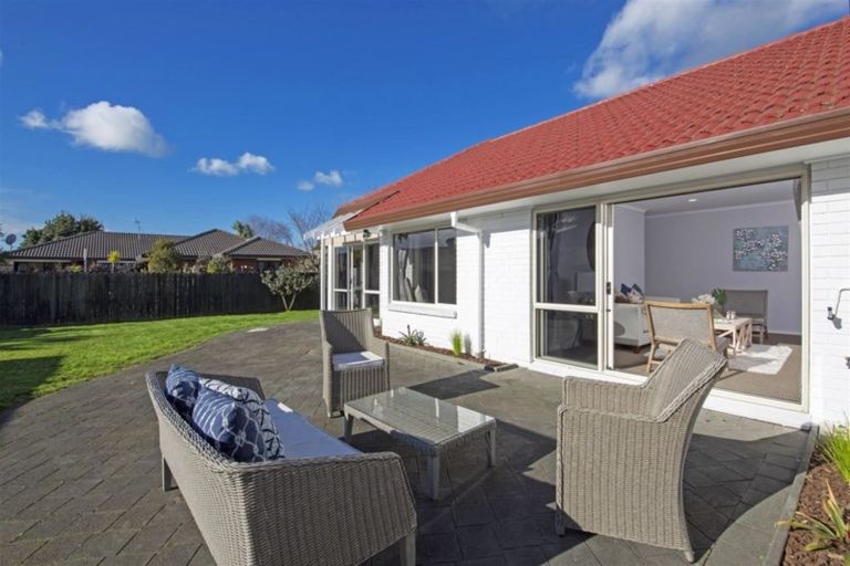 Photo of property in 9 Camerton Close, Northpark, Auckland, 2013