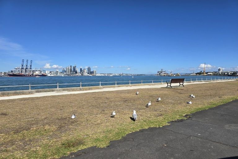 Photo of property in 9/16 Queens Parade, Devonport, Auckland, 0624