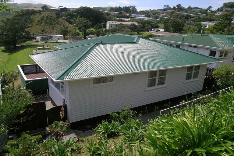 Photo of property in 8 Mark Avenue, Paparangi, Wellington, 6037