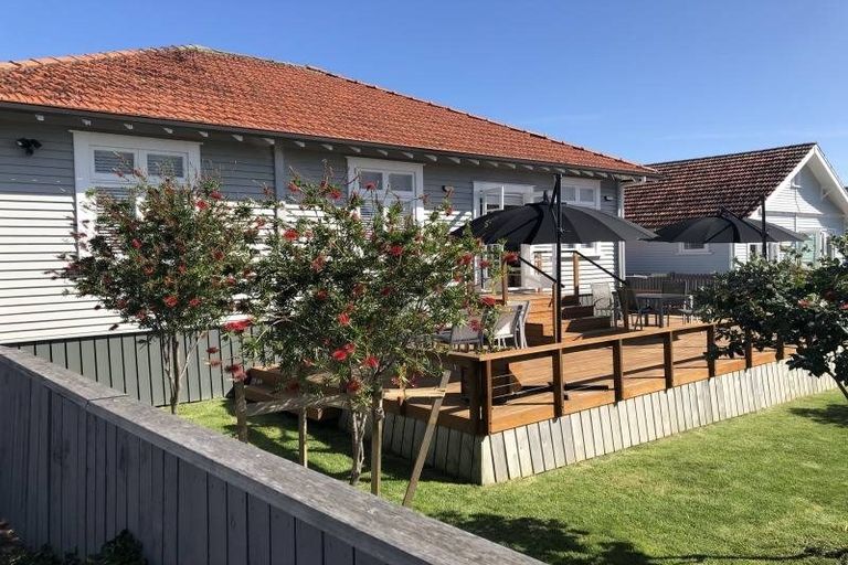 Photo of property in 1 Cochrane Road, Hobsonville, Auckland, 0616