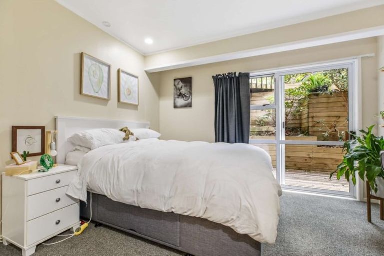 Photo of property in 91 Wood Bay Road, Titirangi, Auckland, 0604