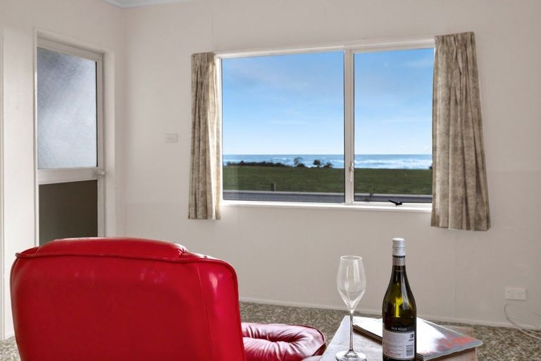 Photo of property in 60 Hume Street, Waitara, 4320