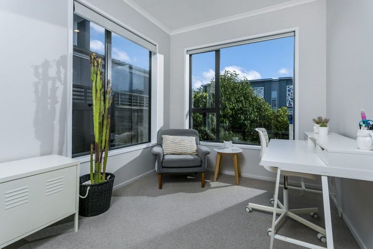 Photo of property in 26 Spotted Dove Road, Hobsonville, Auckland, 0616