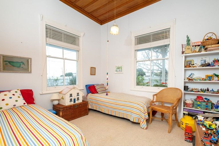 Photo of property in 88 Charles Street, Westshore, Napier, 4110