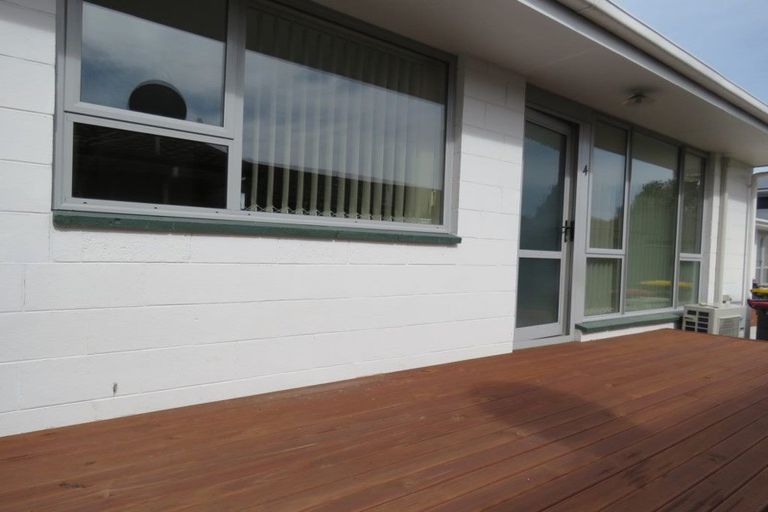 Photo of property in 2/28 Mona Vale Avenue, Riccarton, Christchurch, 8011