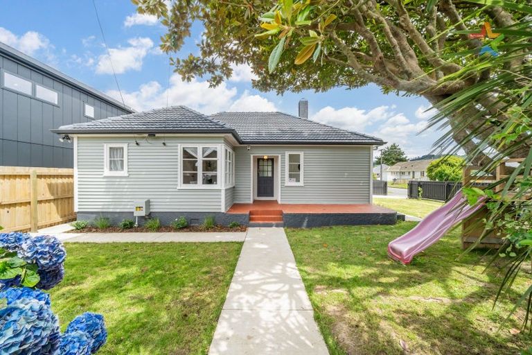Photo of property in 273 Naenae Road, Naenae, Lower Hutt, 5011