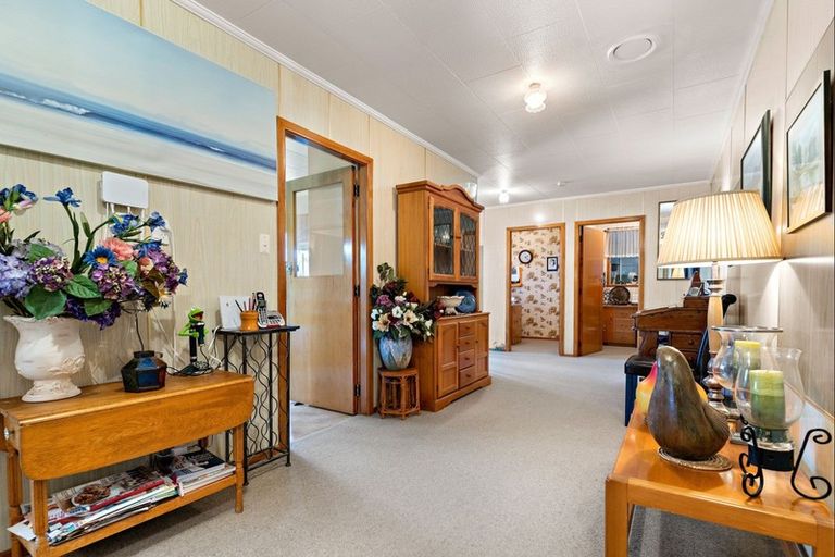 Photo of property in 13 Fairbrother Street, Carterton, 5713