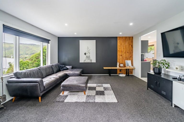 Photo of property in 20 Raroa Place, Pukerua Bay, 5026
