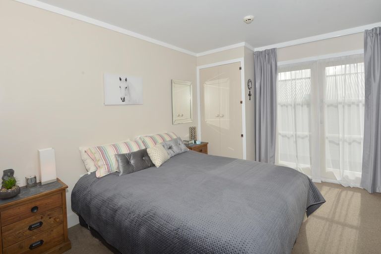 Photo of property in 16 Donald Street, Regent, Whangarei, 0112