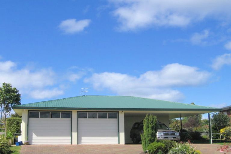 Photo of property in 11 Golders Place, Richmond Heights, Taupo, 3330