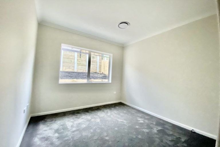 Photo of property in 110 Mcquoids Road, Flat Bush, Auckland, 2019