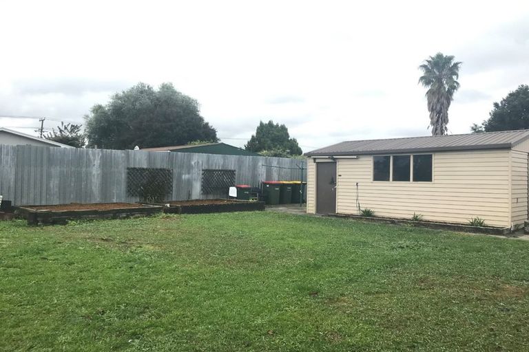 Photo of property in 14 Orion Street, Papakura, 2110