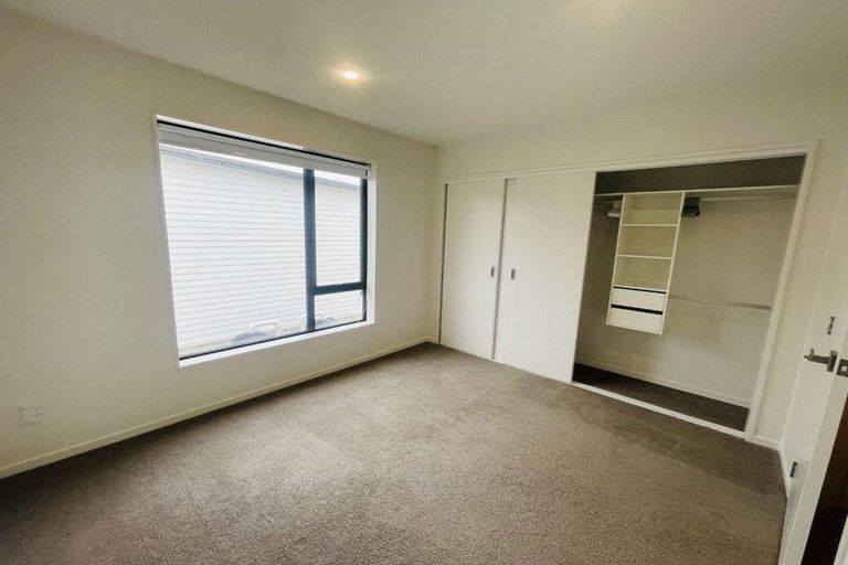 Photo of property in 10/1 Sylvan Crescent, Te Atatu South, Auckland, 0610