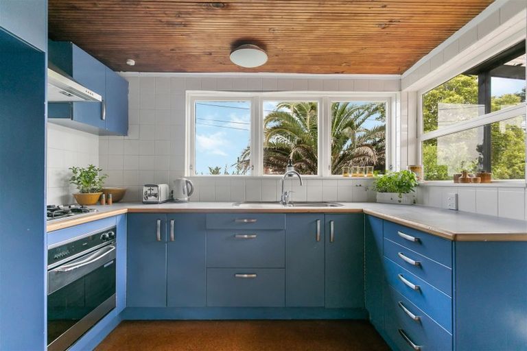 Photo of property in 69 Balmain Road, Birkenhead, Auckland, 0626