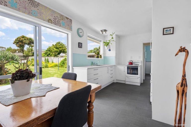 Photo of property in 12 Alan Avenue, Henderson, Auckland, 0610