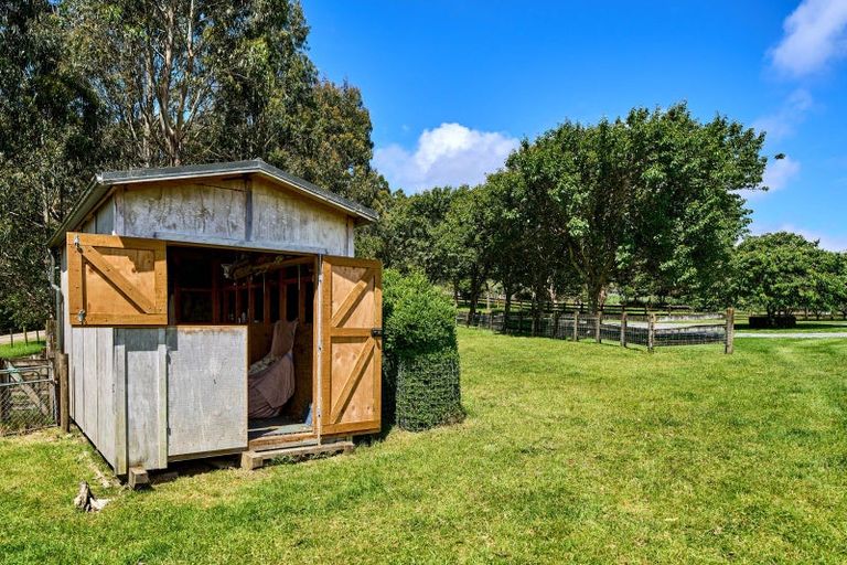 Photo of property in 92 Kaitawa Road, Hautere, Otaki, 5582