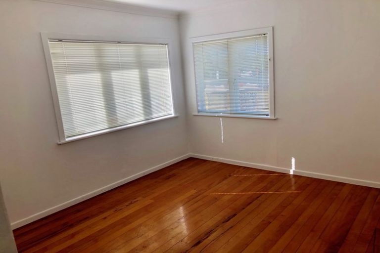 Photo of property in 27 Cameron Street, Papakura, 2110