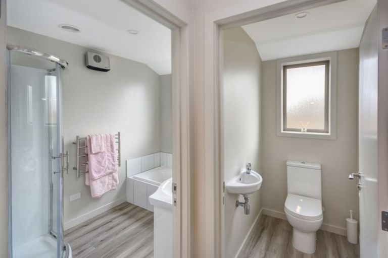 Photo of property in 4b Henderson Street, Mornington, Dunedin, 9011