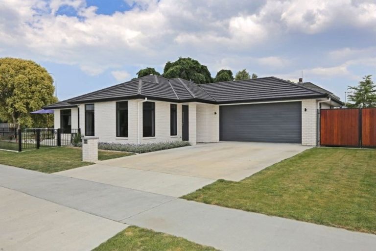 Photo of property in 1 Mckay Close, Frimley, Hastings, 4120