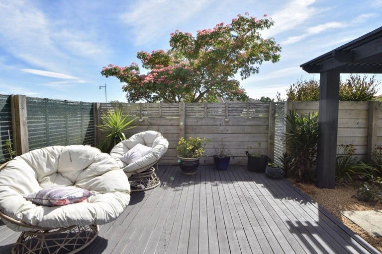 Photo of property in 18 Carrington Drive, Carterton, 5713