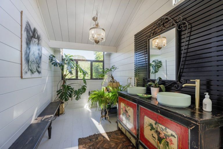 Photo of property in 77 Grange Road, Hahei, Whitianga, 3591