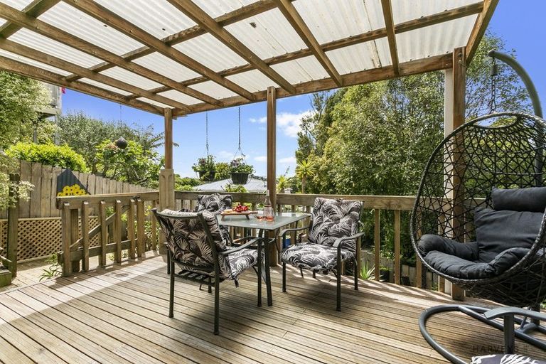 Photo of property in 3/16 Pleasant Road, Glen Eden, Auckland, 0602