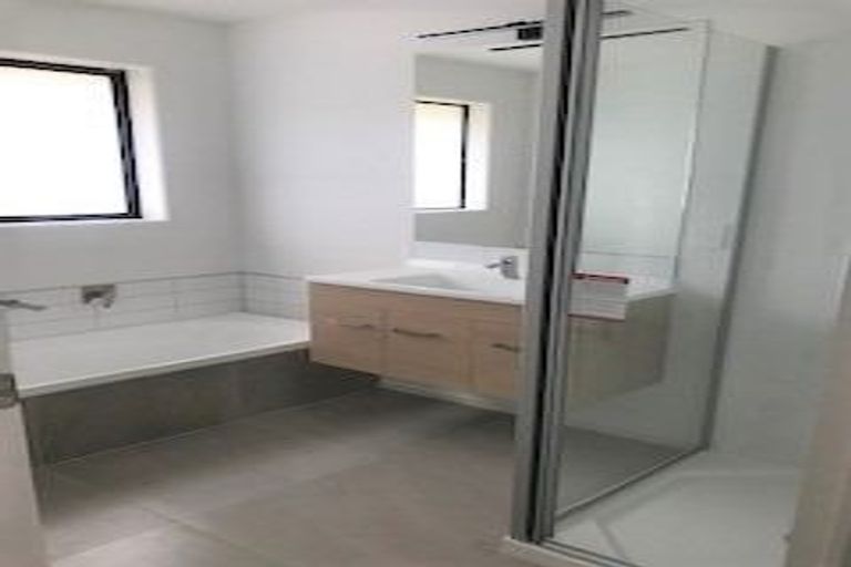 Photo of property in 13 Anglers Way, Omokoroa, 3114